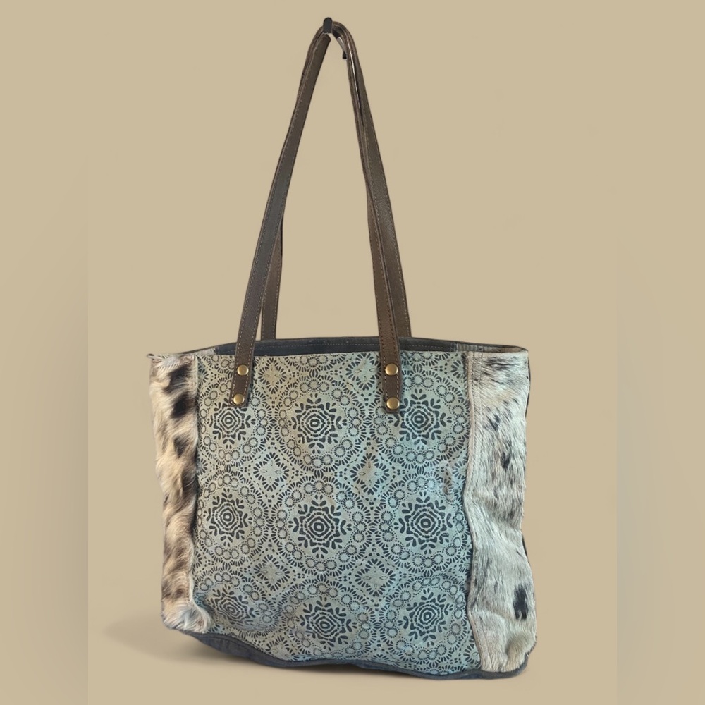Stylish Gray Patterned Tote Bag
